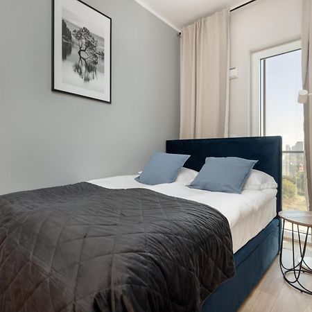 Business Center Apartments Warsaw Wola By Noclegi Renters Exterior foto