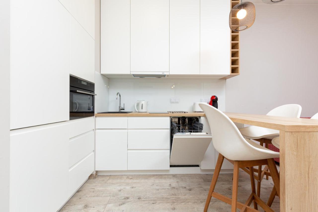 Business Center Apartments Warsaw Wola By Noclegi Renters Exterior foto
